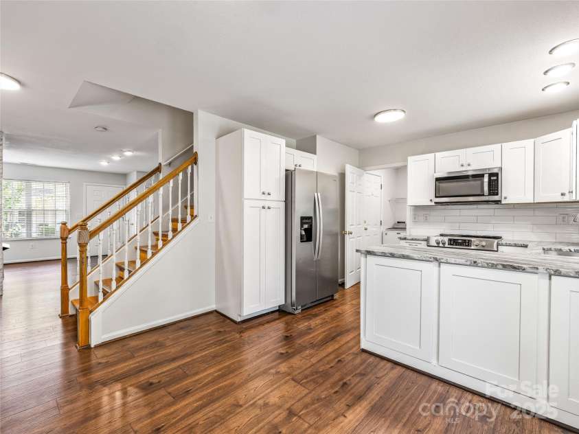 112 Creekside Drive, Brevard, NC 28712.  MLS# CAR4297449, YatesRealty ID 35264. 