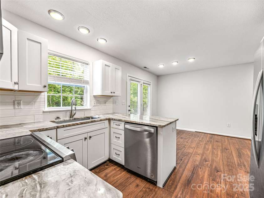 112 Creekside Drive, Brevard, NC 28712.  MLS# CAR4297449, YatesRealty ID 35264. 