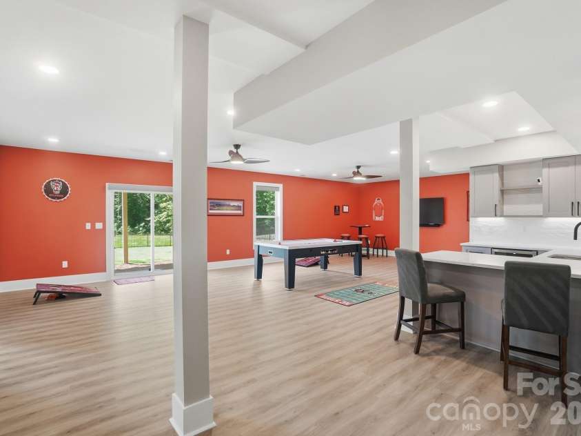 5225 Glenwalk Drive, Charlotte, NC 28269.  MLS# CAR4381104, YatesRealty ID 35264. Fully finished basement