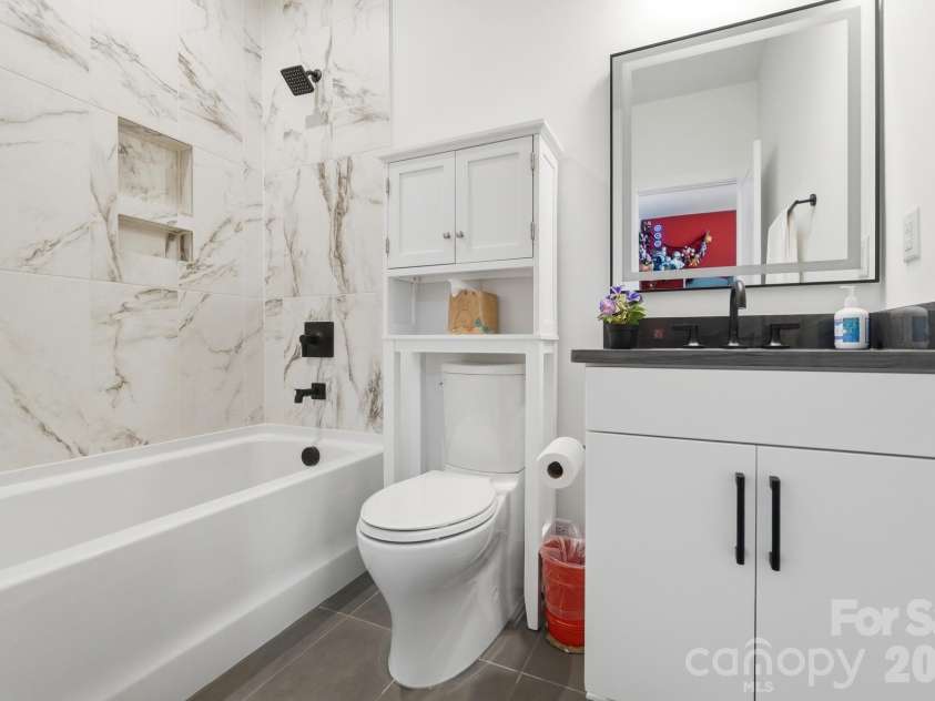 5225 Glenwalk Drive, Charlotte, NC 28269.  MLS# CAR4413191, YatesRealty ID 35264. Sec Full Bath Upstairs
