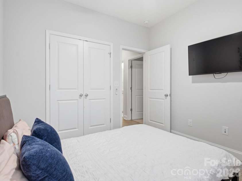 14010 Loyola Ridge Drive, Charlotte, NC 28277.  MLS# CAR4385218, YatesRealty ID 35265. Bedroom 3