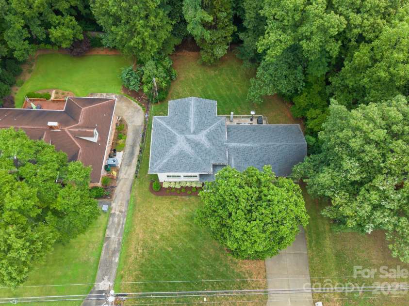 6527 Burlwood Road, Charlotte, NC 28211.  MLS# CAR4286248, YatesRealty ID 35265. Aerial View