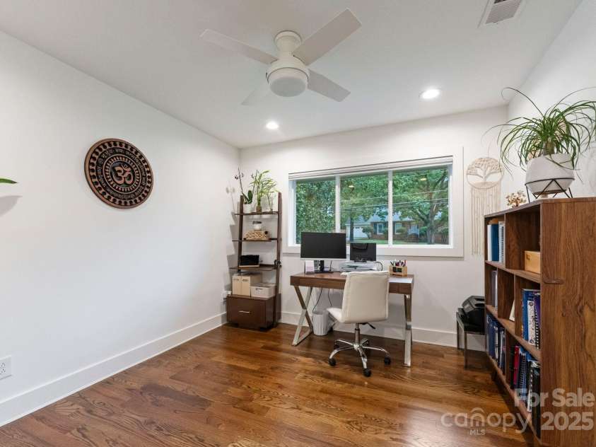 6527 Burlwood Road, Charlotte, NC 28211.  MLS# CAR4286248, YatesRealty ID 35265. Secondary bedroom- currently used as an office