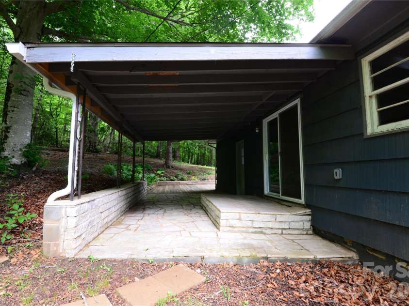 24 Sarabec Hill Road, Black Mountain, NC 28711.  MLS# CAR4386075, YatesRealty ID 35266. 