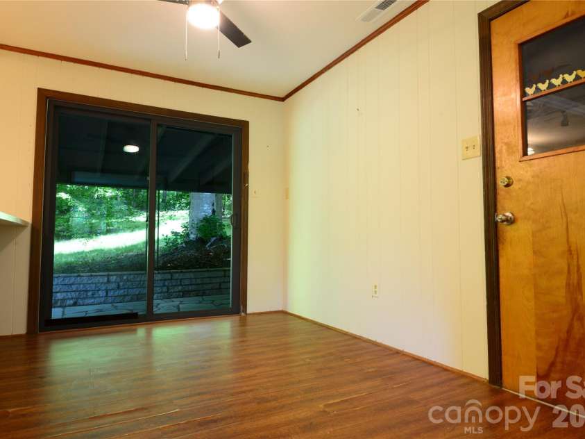24 Sarabec Hill Road, Black Mountain, NC 28711.  MLS# CAR4386075, YatesRealty ID 35266. 