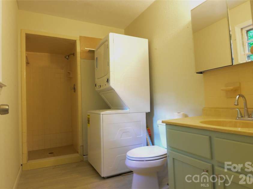 24 Sarabec Hill Road, Black Mountain, NC 28711.  MLS# CAR4386075, YatesRealty ID 35266. 