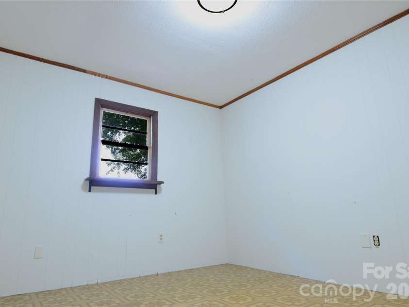 24 Sarabec Hill Road, Black Mountain, NC 28711.  MLS# CAR4386075, YatesRealty ID 35266. 