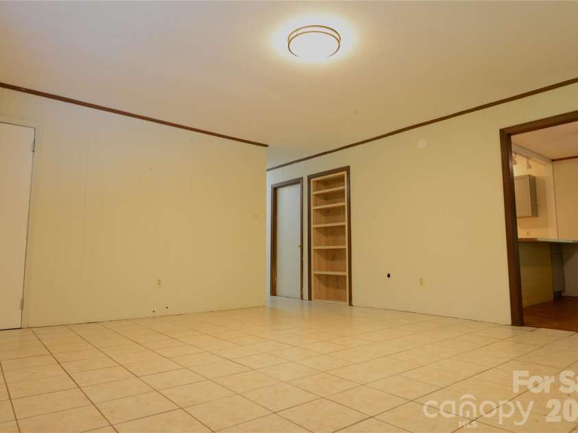 24 Sarabec Hill Road, Black Mountain, NC 28711.  MLS# CAR4386075, YatesRealty ID 35266. 