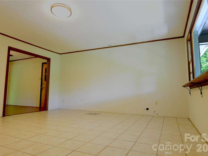 24 Sarabec Hill Road, Black Mountain, NC 28711.  MLS# CAR4386075, YatesRealty ID 35266. 