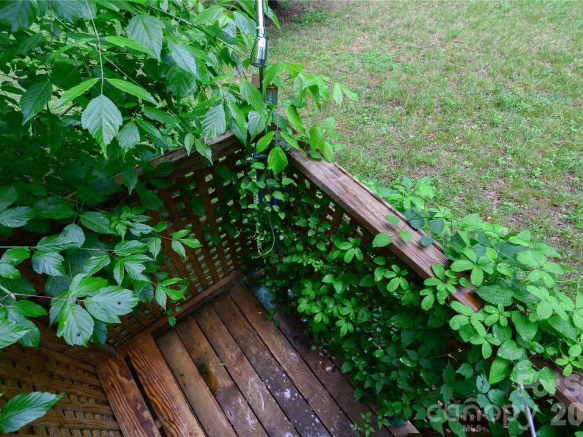 24 Sarabec Hill Road, Black Mountain, NC 28711.  MLS# CAR4386075, YatesRealty ID 35266. 