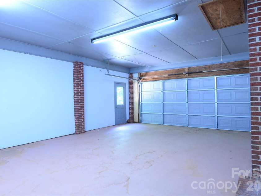 24 Sarabec Hill Road, Black Mountain, NC 28711.  MLS# CAR4386075, YatesRealty ID 35266. 