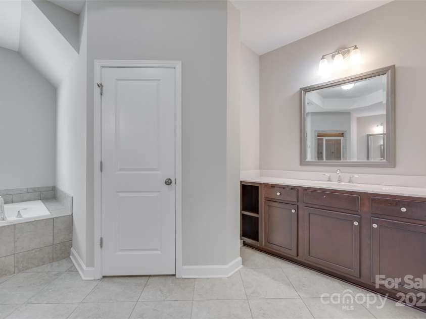 2785 Disney Place, Indian Land, SC 29707.  MLS# CAR4265642, YatesRealty ID 35266. Primary Bath