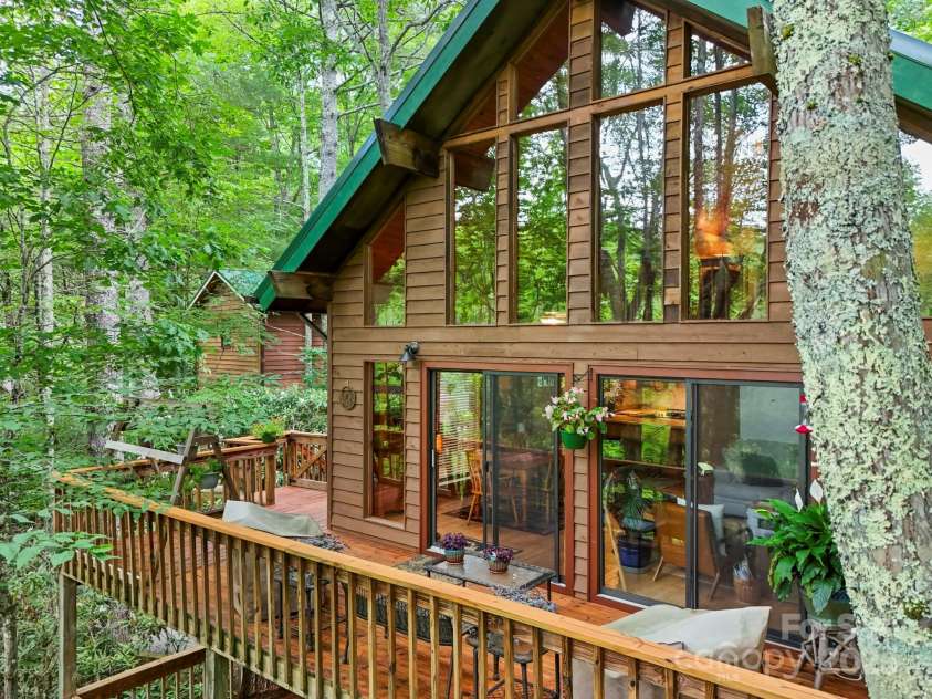 193 Laurel Brook Road, Newland, NC 28657.  MLS# CAR4287986, YatesRealty ID 35267. 