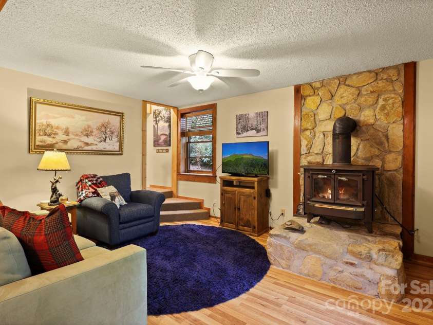 193 Laurel Brook Road, Newland, NC 28657.  MLS# CAR4287986, YatesRealty ID 35267. 