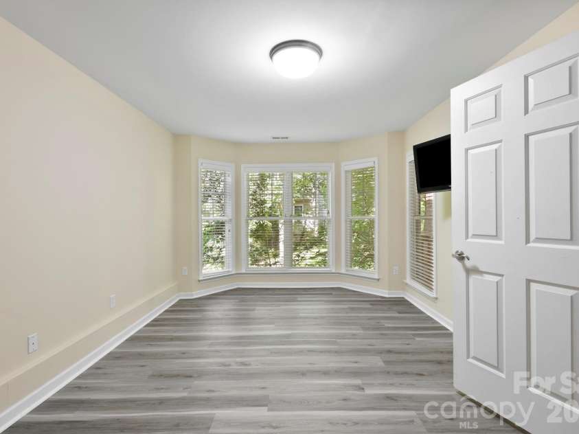15 Kaylor Drive, Arden, NC 28704.  MLS# CAR4388754, YatesRealty ID 35268. 4th Room