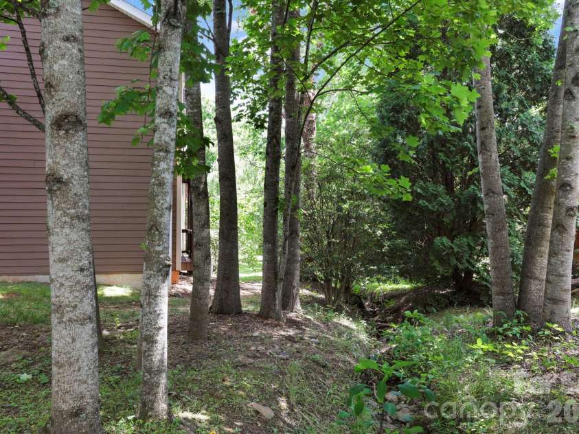 15 Kaylor Drive, Arden, NC 28704.  MLS# CAR4388754, YatesRealty ID 35268. 
