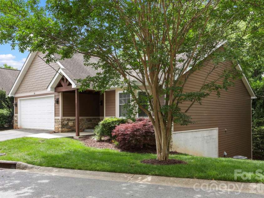 15 Kaylor Drive, Arden, NC 28704.  MLS# CAR4388754, YatesRealty ID 35268. End Unit