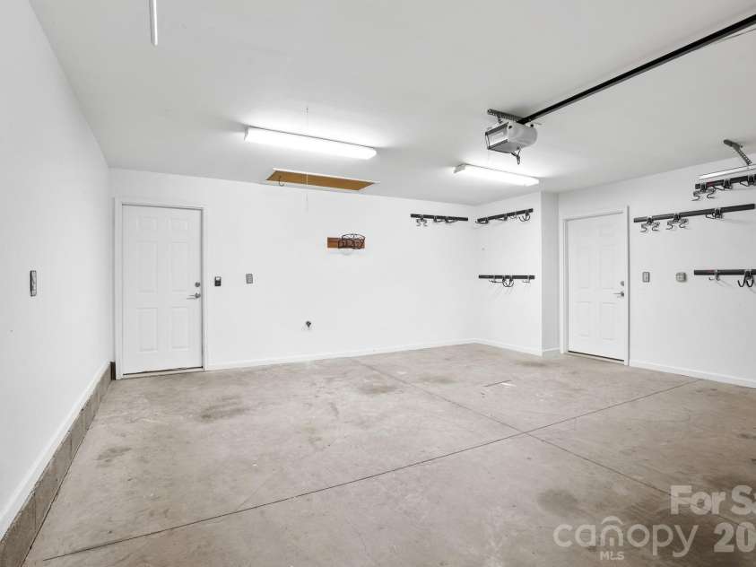 15 Kaylor Drive, Arden, NC 28704.  MLS# CAR4388754, YatesRealty ID 35268. Garage