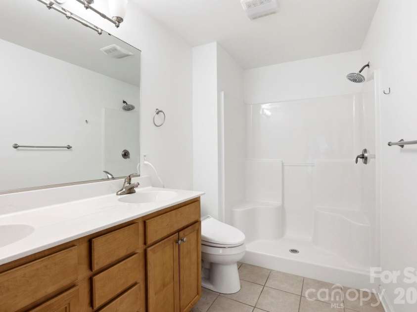 15 Kaylor Drive, Arden, NC 28704.  MLS# CAR4388754, YatesRealty ID 35268. Primary Bathroom featuring a Bidet