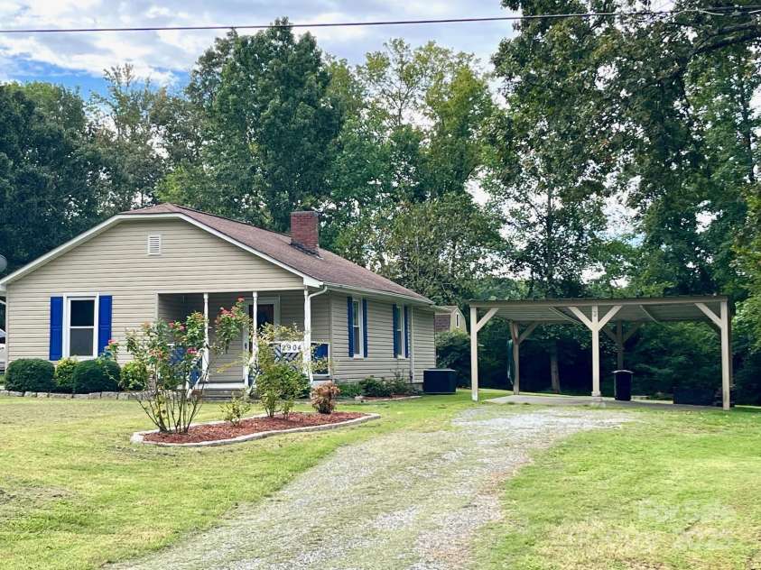 2904 Brantley Road, Kannapolis, NC 28083.  MLS# CAR4291595, YatesRealty ID 35268. 
