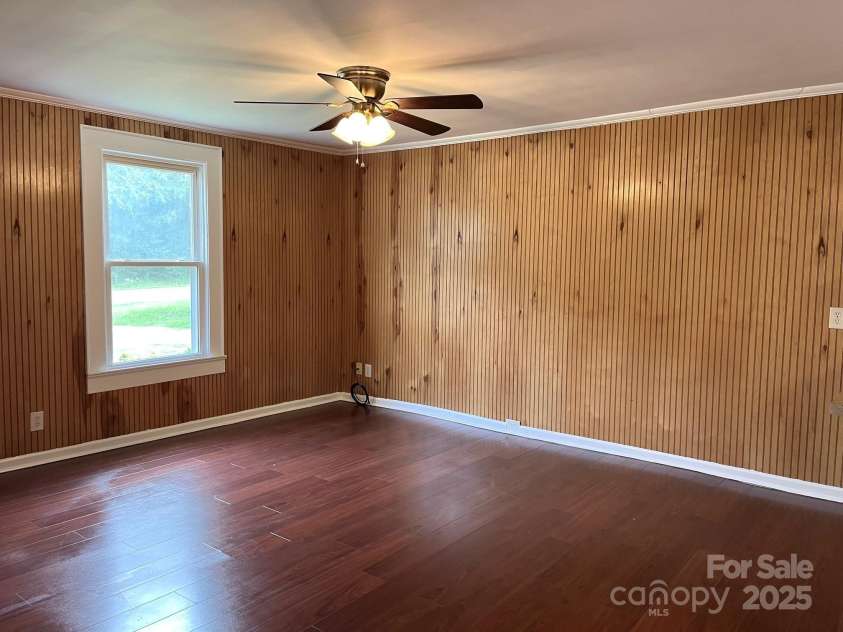 2904 Brantley Road, Kannapolis, NC 28083.  MLS# CAR4291595, YatesRealty ID 35268. Living Room