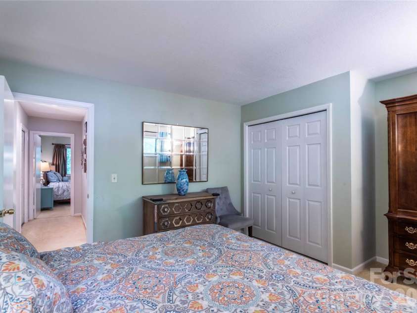 3A Cedarwood Drive, Asheville, NC 28805.  MLS# CAR4389479, YatesRealty ID 35269. 