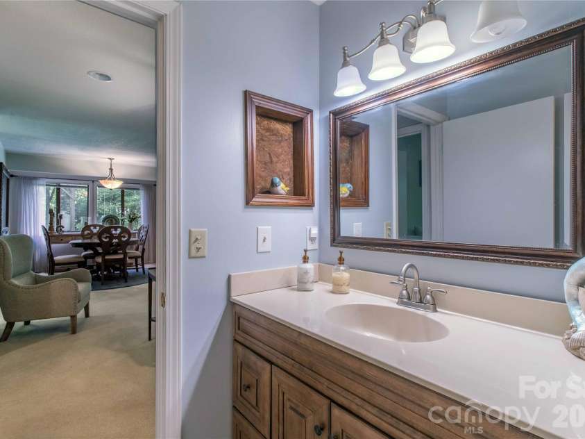 3A Cedarwood Drive, Asheville, NC 28805.  MLS# CAR4389479, YatesRealty ID 35269. 