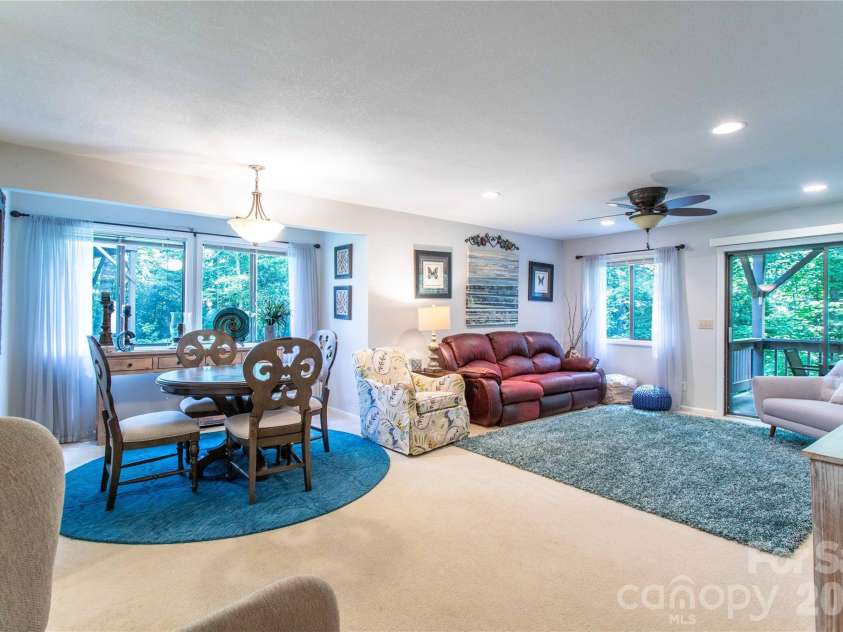 3A Cedarwood Drive, Asheville, NC 28805.  MLS# CAR4389479, YatesRealty ID 35269. 