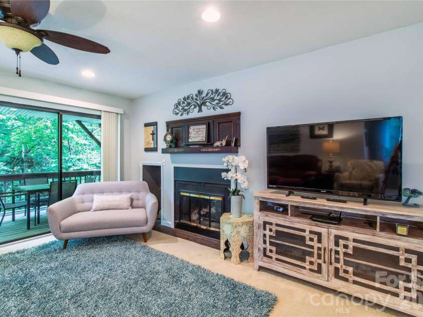 3A Cedarwood Drive, Asheville, NC 28805.  MLS# CAR4389479, YatesRealty ID 35269. 