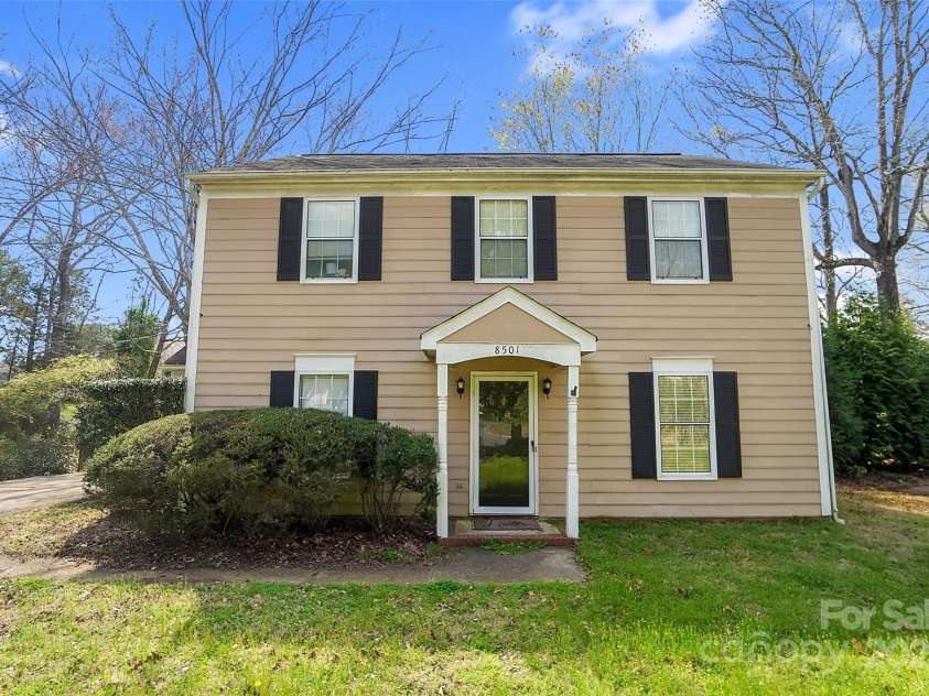 8501 Golf Ridge Drive, Charlotte, NC 28277.  MLS# CAR4235488, YatesRealty ID 3527. 