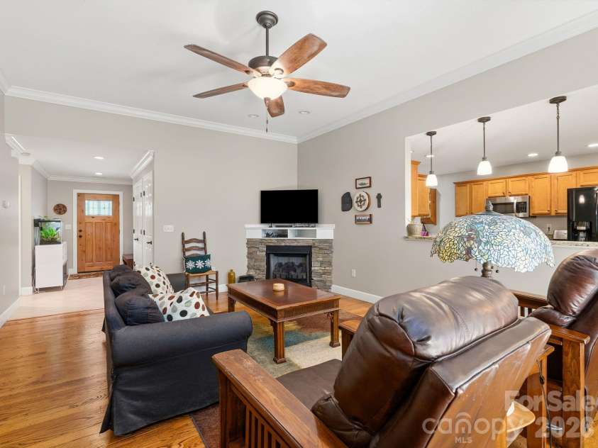 16 Jennlynn Drive, Arden, NC 28704.  MLS# CAR4390488, YatesRealty ID 35270. 