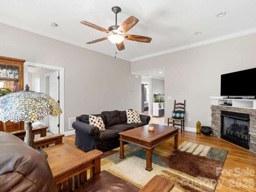 16 Jennlynn Drive, Arden, NC 28704.  MLS# CAR4390488, YatesRealty ID 35270. 