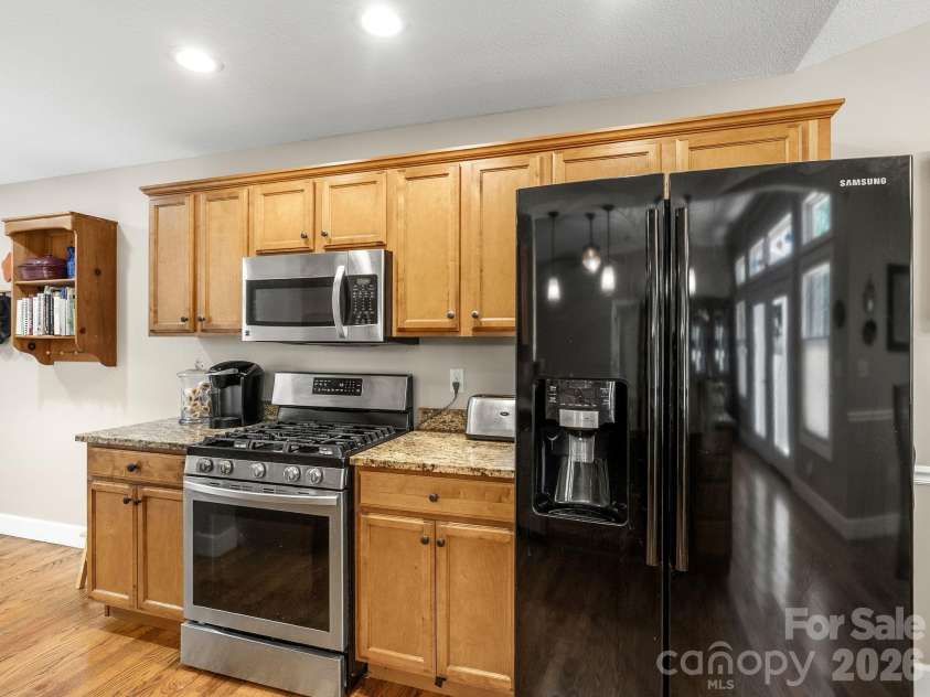 16 Jennlynn Drive, Arden, NC 28704.  MLS# CAR4390488, YatesRealty ID 35270. 