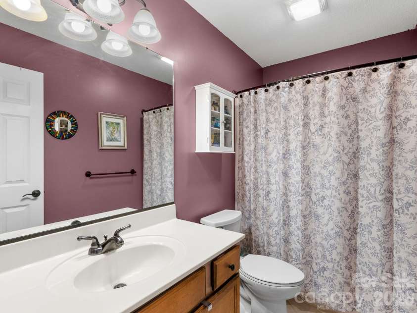 16 Jennlynn Drive, Arden, NC 28704.  MLS# CAR4390488, YatesRealty ID 35270. 