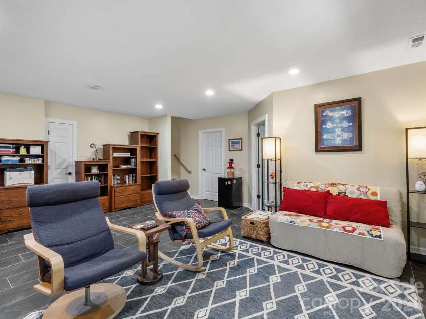 16 Jennlynn Drive, Arden, NC 28704.  MLS# CAR4390488, YatesRealty ID 35270. 