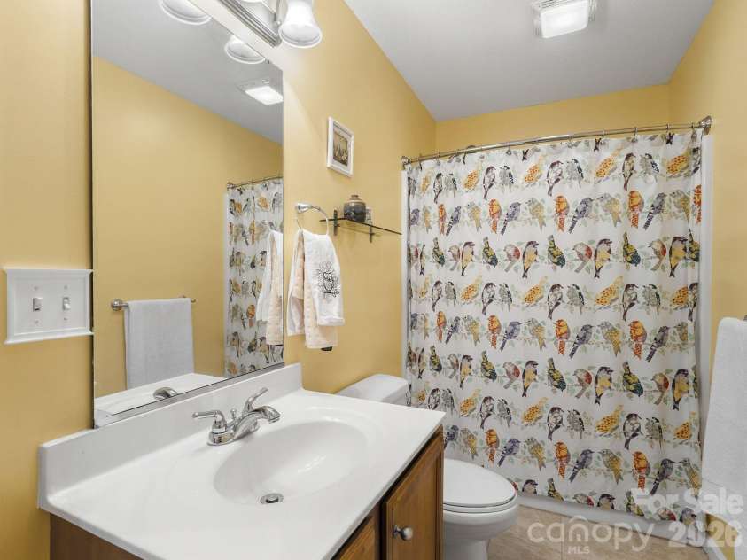 16 Jennlynn Drive, Arden, NC 28704.  MLS# CAR4390488, YatesRealty ID 35270. 