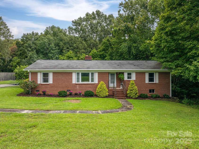 26 Kee Road, Belmont, NC 28012.  MLS# CAR4293721, YatesRealty ID 35271. 
