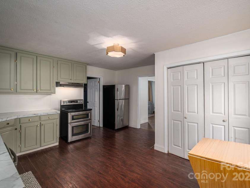 26 Kee Road, Belmont, NC 28012.  MLS# CAR4293721, YatesRealty ID 35271. 