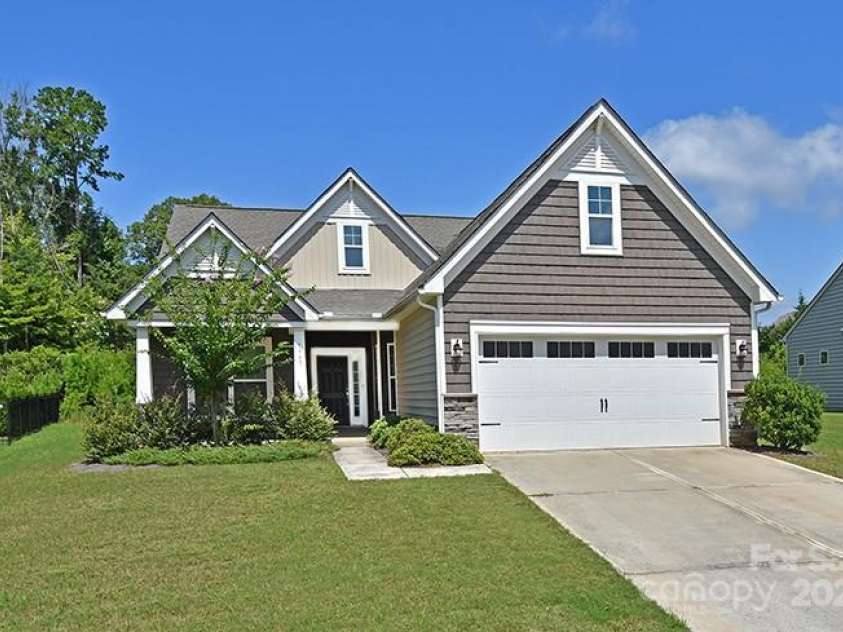 1945 Napa Valley Drive, Waxhaw, NC 28173.  MLS# CAR4296839, YatesRealty ID 35272. 