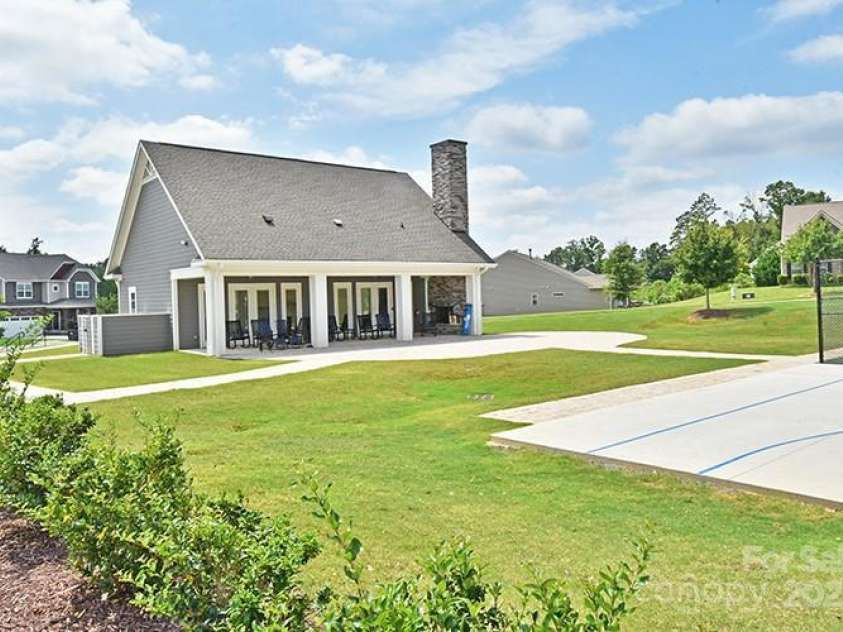 1945 Napa Valley Drive, Waxhaw, NC 28173.  MLS# CAR4296839, YatesRealty ID 35272. 