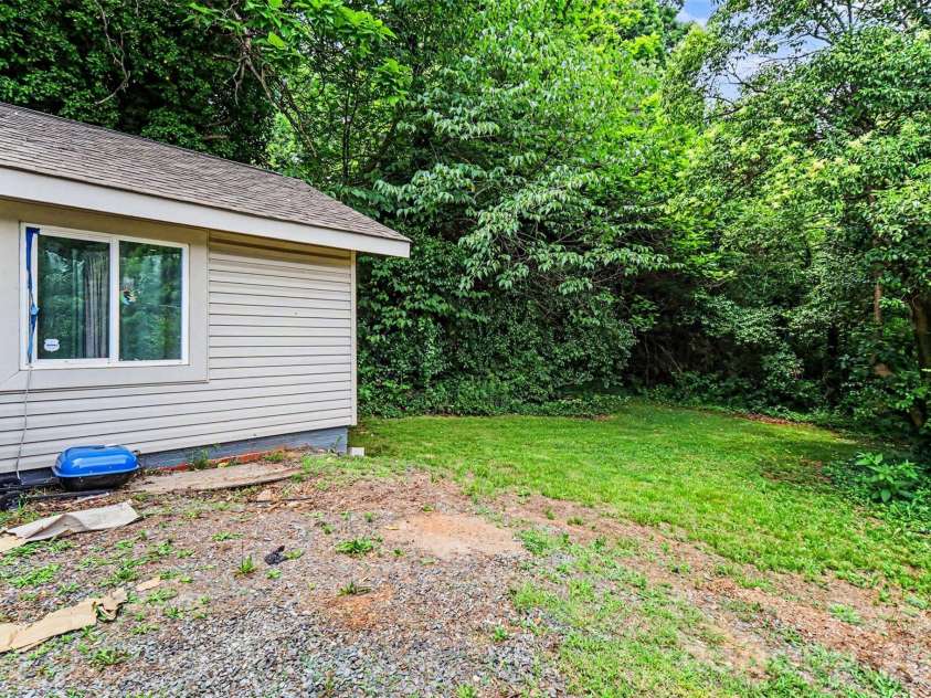 3100 Avalon Avenue, Charlotte, NC 28208.  MLS# CAR4391598, YatesRealty ID 35272. BACK VIEW