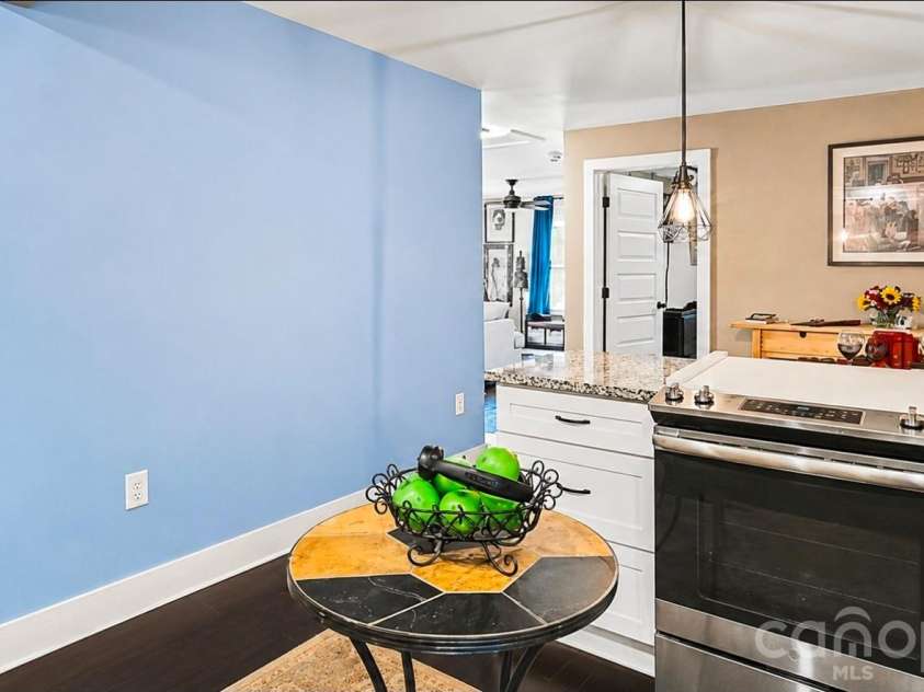 3100 Avalon Avenue, Charlotte, NC 28208.  MLS# CAR4391598, YatesRealty ID 35272. KITCHEN
