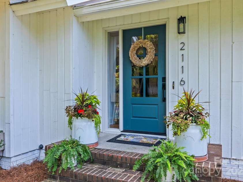 2116 Lynbridge Drive, Charlotte, NC 28270.  MLS# CAR4295610, YatesRealty ID 35273. 