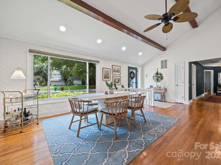 2116 Lynbridge Drive, Charlotte, NC 28270.  MLS# CAR4295610, YatesRealty ID 35273. 