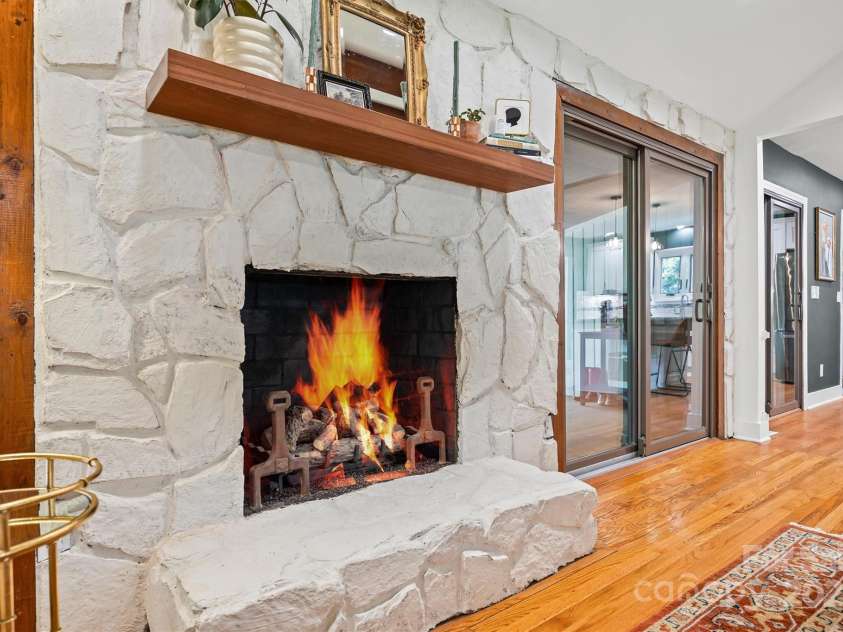 2116 Lynbridge Drive, Charlotte, NC 28270.  MLS# CAR4295610, YatesRealty ID 35273. 