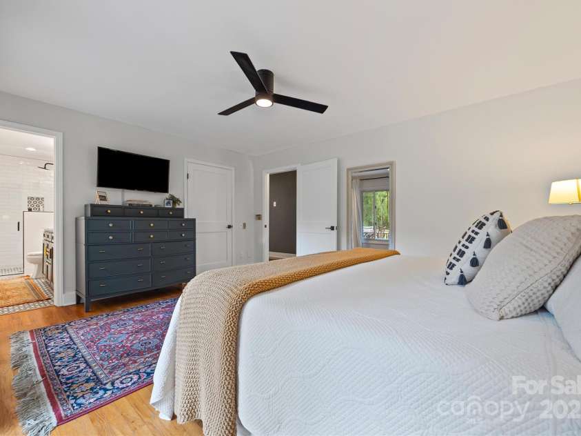 2116 Lynbridge Drive, Charlotte, NC 28270.  MLS# CAR4295610, YatesRealty ID 35273. 
