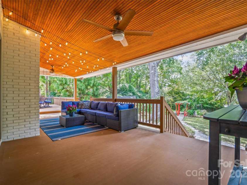 2116 Lynbridge Drive, Charlotte, NC 28270.  MLS# CAR4295610, YatesRealty ID 35273. 