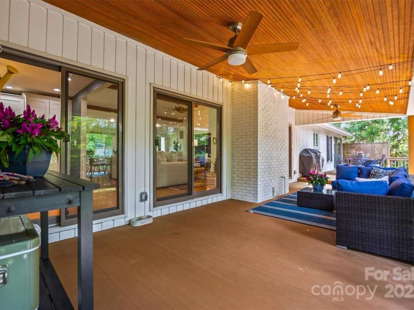 2116 Lynbridge Drive, Charlotte, NC 28270.  MLS# CAR4295610, YatesRealty ID 35273. 