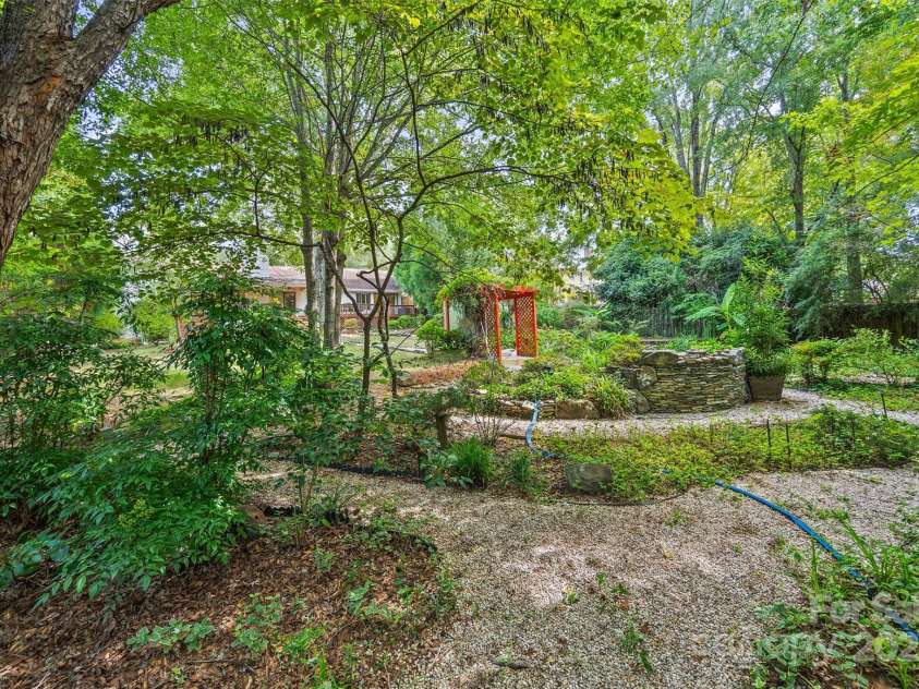2116 Lynbridge Drive, Charlotte, NC 28270.  MLS# CAR4295610, YatesRealty ID 35273. 