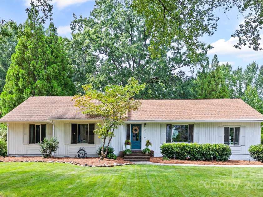 2116 Lynbridge Drive, Charlotte, NC 28270.  MLS# CAR4295610, YatesRealty ID 35273. 